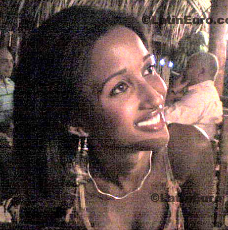 Date this pretty Dominican Republic girl Isauri from  N-1334