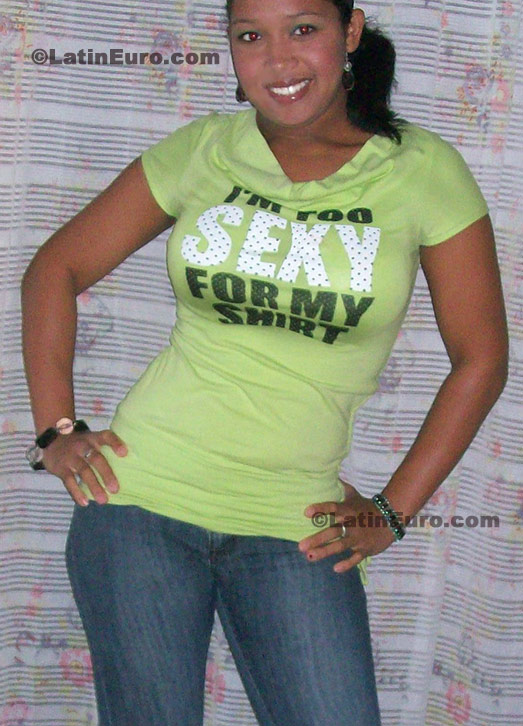 Date this passionate Dominican Republic girl Griselda from Cabrera N-1362