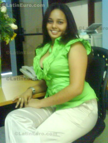 Date this passionate Dominican Republic girl Maria from Santo Domingo N-1369