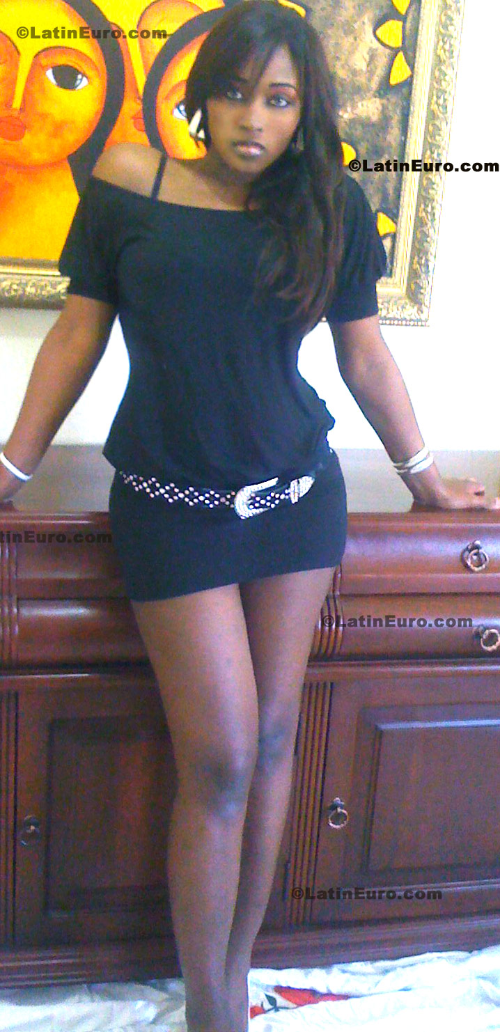 Date this funny Dominican Republic girl Johanna from Santo Domingo N-1380
