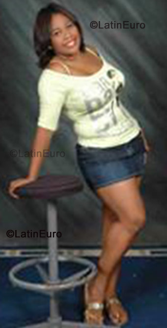 Date this gorgeous Dominican Republic girl Anyela from Santo Domingo N-1443