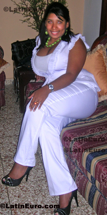 Date this funny Dominican Republic girl Noelia from Santo Domingo N-1463