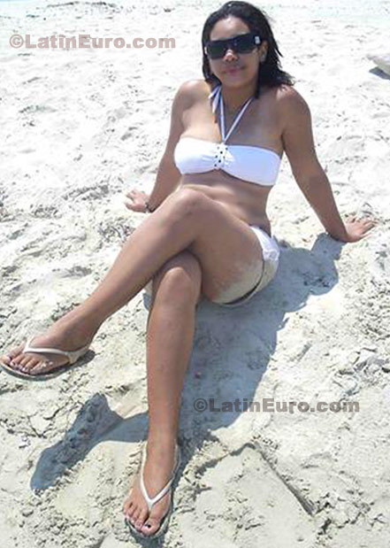 Date this tall Dominican Republic girl Karina from Santo Domingo N-1481