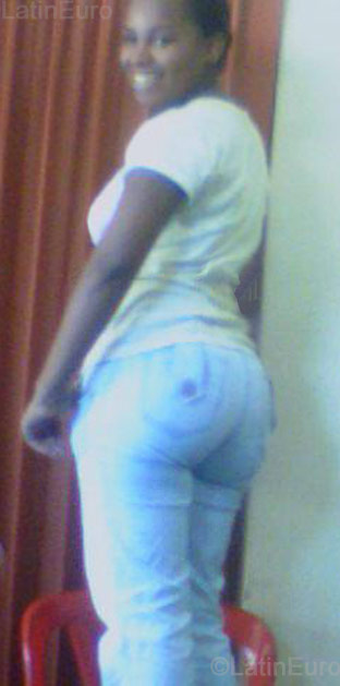 Date this good-looking Dominican Republic girl Nieves from Santiago N-1524