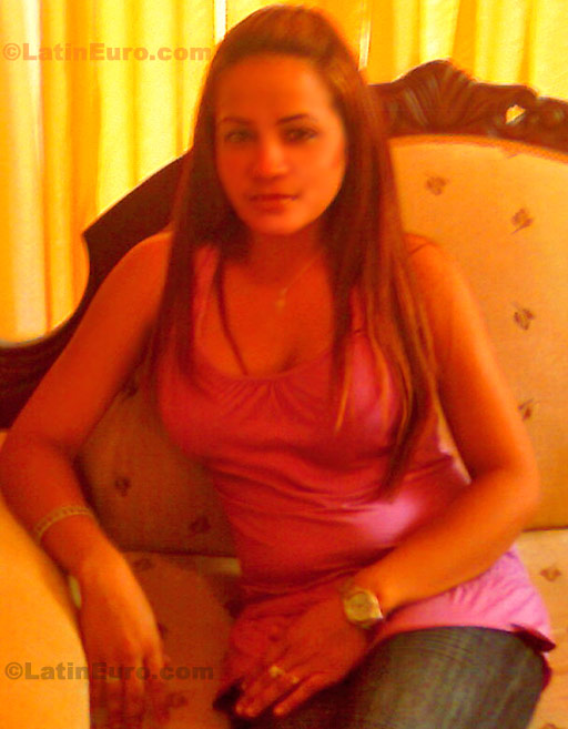 Date this sensual Dominican Republic girl Yenny from Santiago N-1534