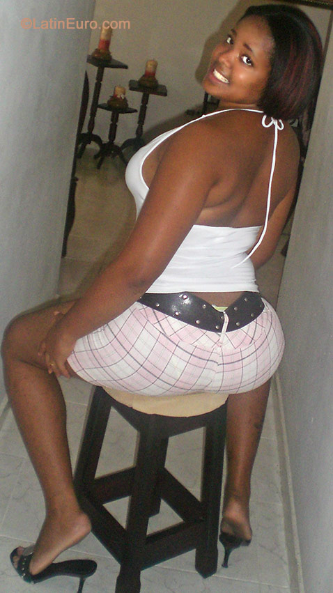 Date this gorgeous Dominican Republic girl Mary from Santiago N-1564
