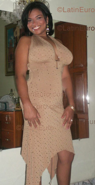 Date this cute Dominican Republic girl Carmen from Santiago N-260