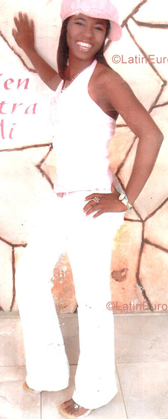 Date this sensual Dominican Republic girl Norma from San Pedro de Macoris N-277