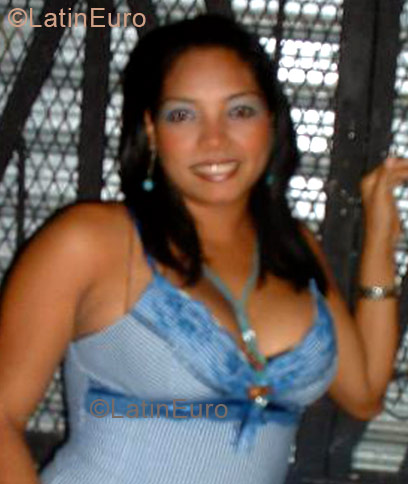 Date this voluptuous Dominican Republic girl Michell from San Francisco De Macoris  N-29