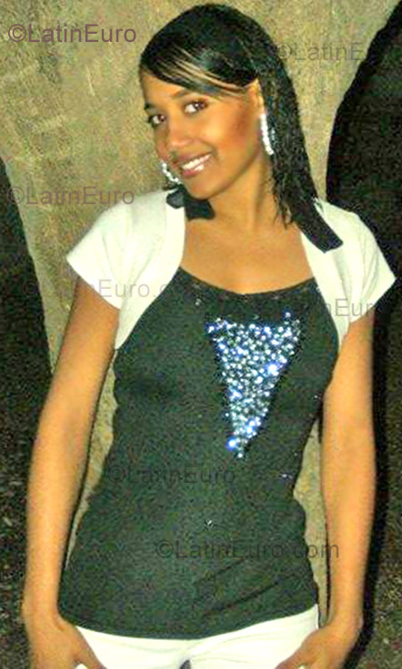 Date this passionate Dominican Republic girl Carolin from Puerto Plata N-372