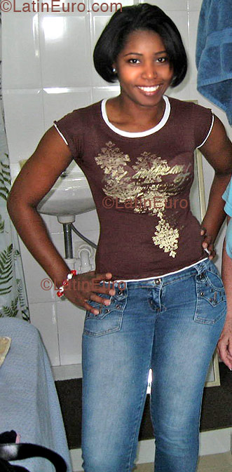 Date this happy Dominican Republic girl Juley from Santo Domingo  N-46