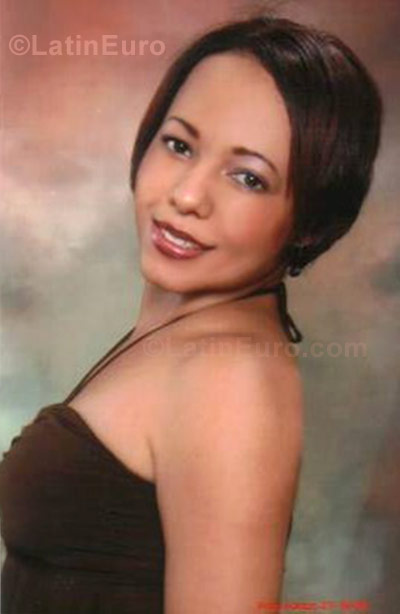 Date this pretty Dominican Republic girl Benny from Santiago N-463