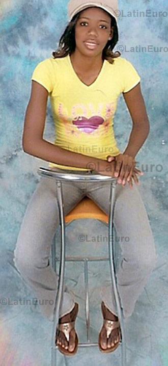 Date this happy Dominican Republic girl Julissa- from  N-483