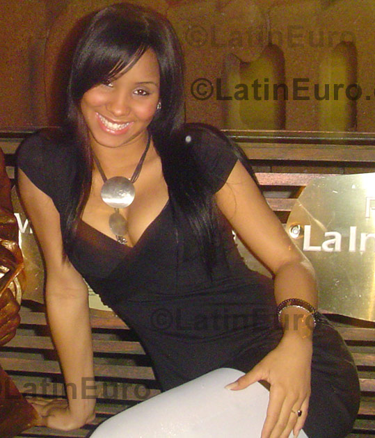 Date this georgeous Dominican Republic girl Margarita from San Cristobal N-495