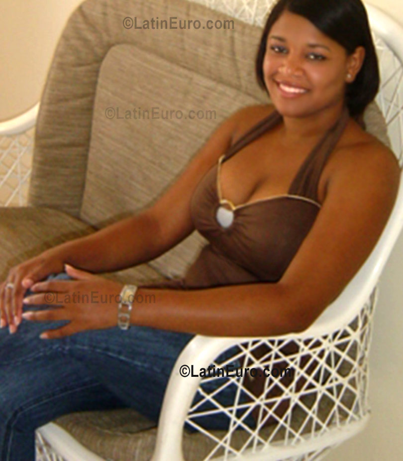 Date this georgeous Dominican Republic girl Berenice from  N-523