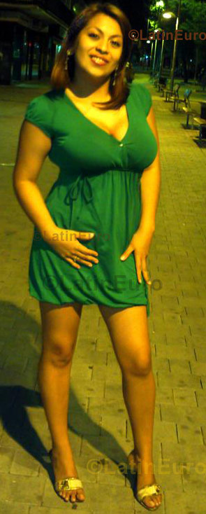 Date this hot Dominican Republic girl Daysi from Santiago N-596