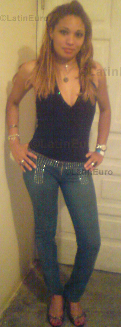 Date this exotic Dominican Republic girl Ramona from Santo Domingo N-700