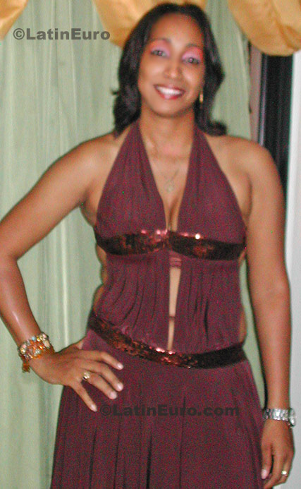 Date this delightful Dominican Republic girl Maria from La Vega N-765