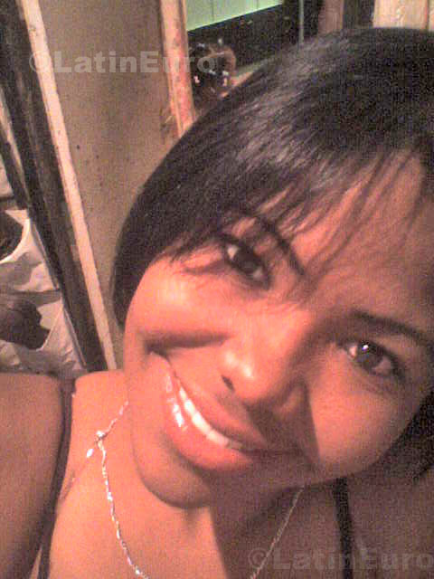 Date this pretty Dominican Republic girl Maria from San Juan de la Maguana N-766