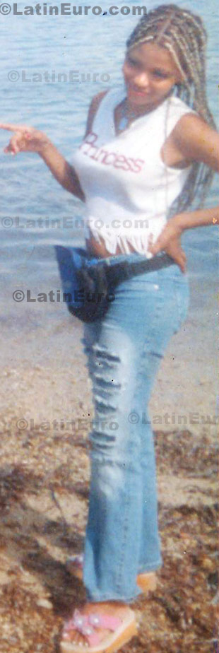Date this tall Dominican Republic girl Belkis from Villa Vasquez N-833