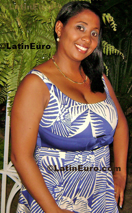 Date this delightful Dominican Republic girl Maribel from Santo Domingo N-967