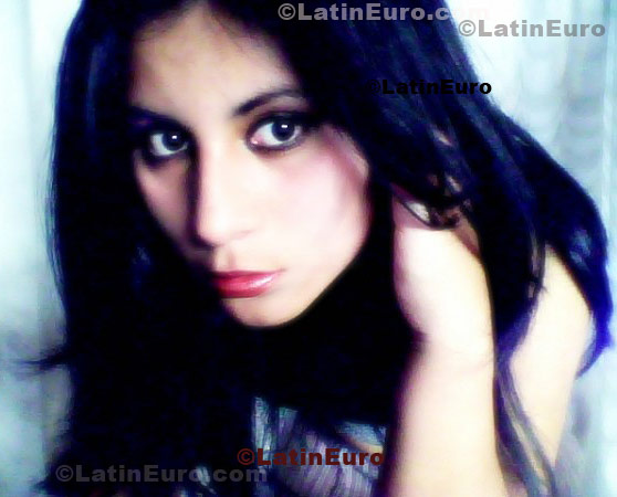 Date this good-looking Peru girl Nataly from Cajamarca N-975