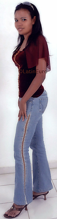 Date this georgeous Dominican Republic girl Anny from Santiago N1047