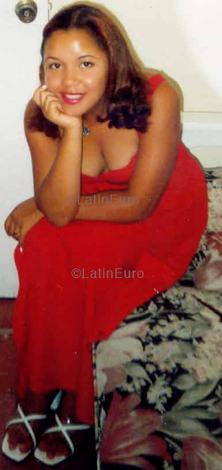 Date this charming Dominican Republic girl Esther from Santiago N1097