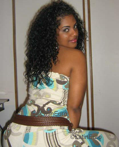 Date this stunning Dominican Republic girl Jadelynn from Santiago N1321