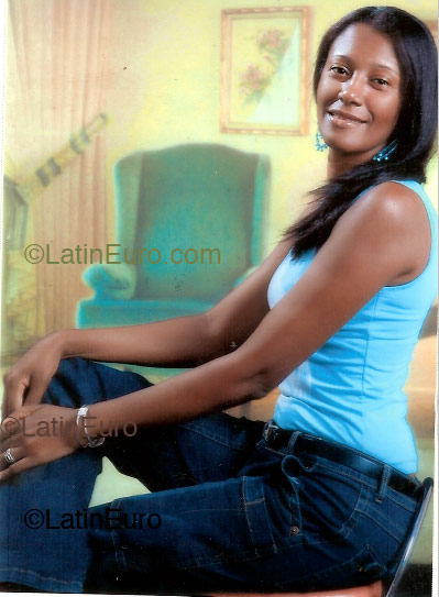 Date this tall Dominican Republic girl Maria from Santo Domingo N135