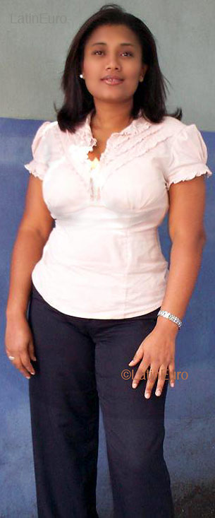 Date this fun Dominican Republic girl Ana from Santo Domingo N1373