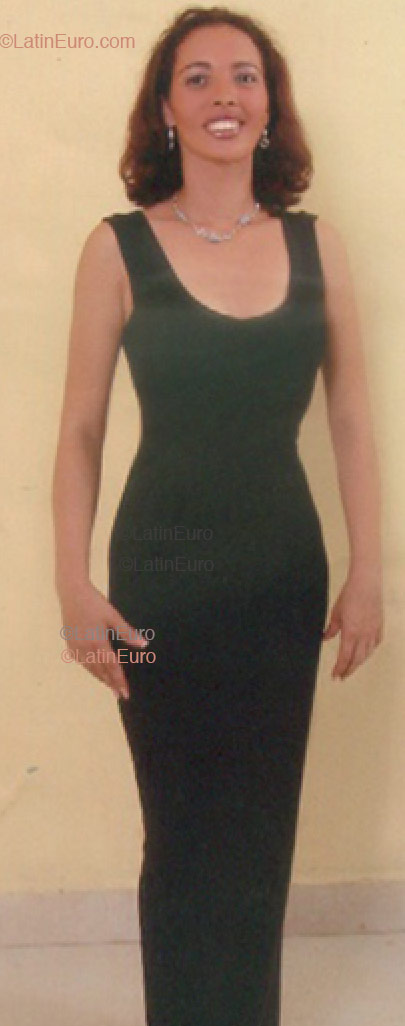 Date this foxy Dominican Republic girl Juana from La Romana N142