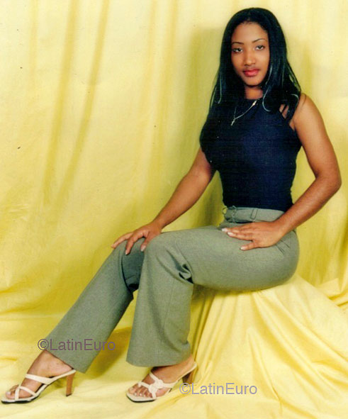 Date this lovely Dominican Republic girl Alba from Santiago N1502