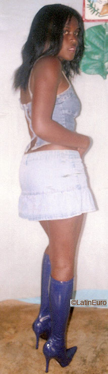 Date this athletic Dominican Republic girl Claudia from  N1512