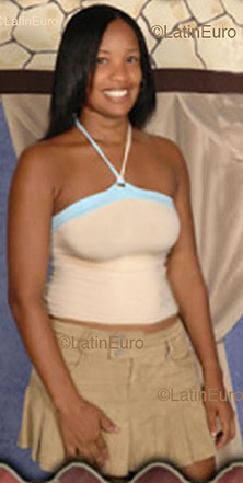 Date this happy Dominican Republic girl Altagracia from San Pedro de Macoris N154