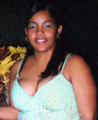 Date this athletic Dominican Republic girl Yessenia from Santiago N1572