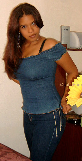 Date this lovely Dominican Republic girl Jennifer from  N1605