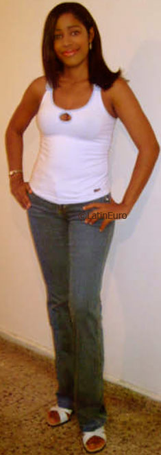 Date this foxy Dominican Republic girl Yolanda from  N1639