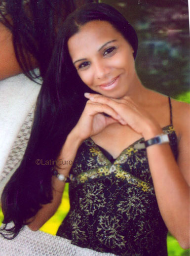Date this hard body Dominican Republic girl Yuly from  N1700