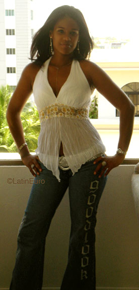 Date this funny Dominican Republic girl Yisel from San Cristobal N1714