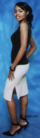 Date this good-looking Dominican Republic girl Wanda from Santo Domingo N1806
