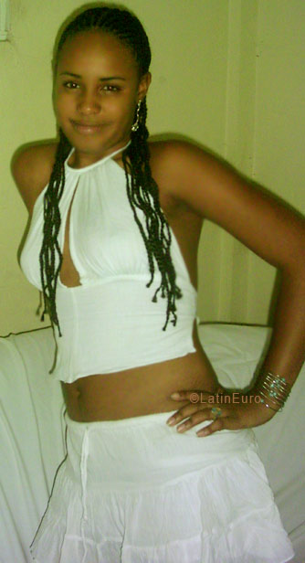 Date this foxy Dominican Republic girl Gisell from Bonao N1896