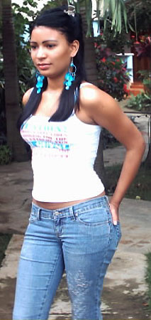 Date this attractive Dominican Republic girl Yessenia from Puerto Plata N1945