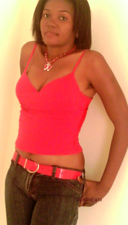 Date this beautiful Dominican Republic girl Pamela from Santiago N2060