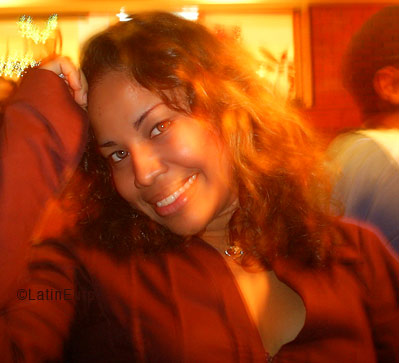 Date this pretty Dominican Republic girl Aryal from Santo Domingo N2068