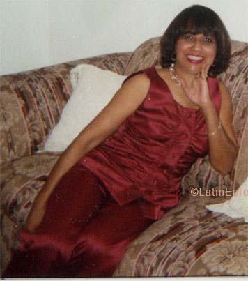 Date this gorgeous Dominican Republic girl Maria from Santo Domingo N2112