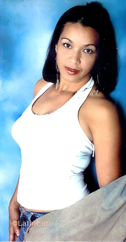 Date this voluptuous Dominican Republic girl Yudith from  N2154