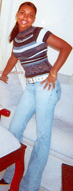 Date this voluptuous Dominican Republic girl Evelyn from Santo Domingo N2163