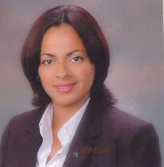 Date this happy Dominican Republic girl Yrene from Santo Domingo N2284