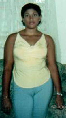 Date this nice looking Dominican Republic girl Canel from Santo Domingo N138